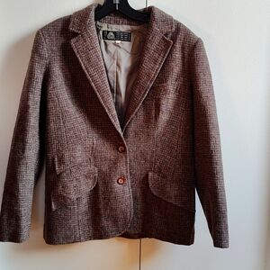Vintage ladies tweed, wool blazer, size 13/14 Made in Uruguay. Fits like 6 or 8.